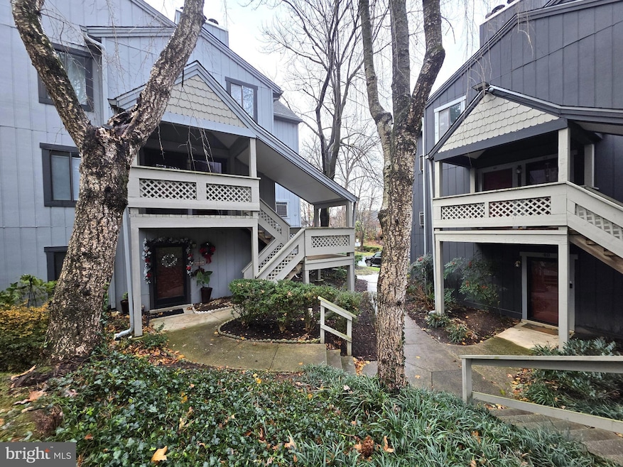 58 Windbrooke Cir, Gaithersburg, MD 20879 - photo 1