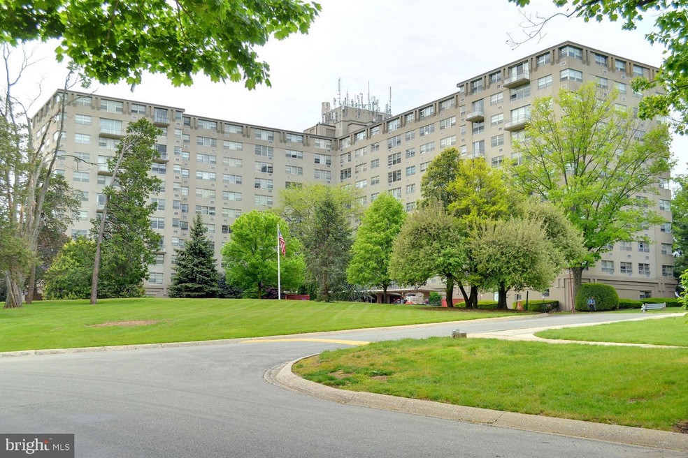 Radnor House unit 721, Bryn Mawr, PA 19010 - photo 1