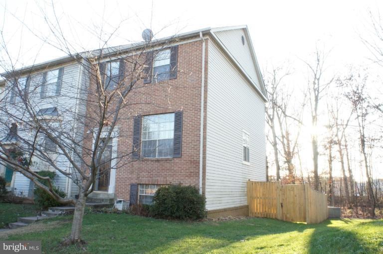 3322 Stone Heather Ct, Herndon, VA 20171 - photo 1