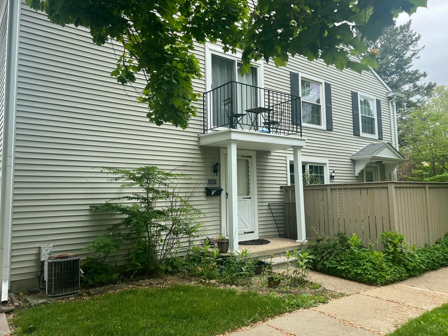 2633 Fenwick Ct unit 12, Ann Arbor, MI 48104 - photo 1