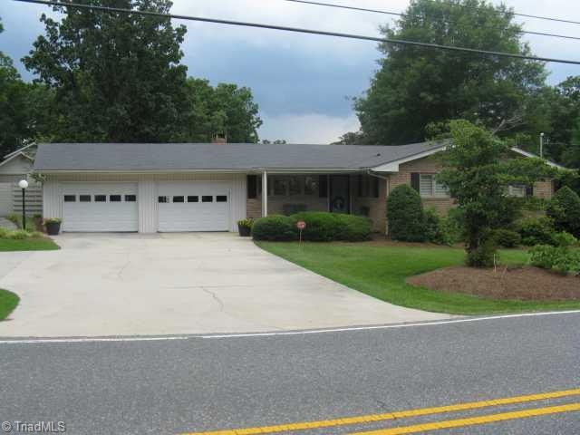 302 Ridge St, Asheboro, NC 27205 - photo 1