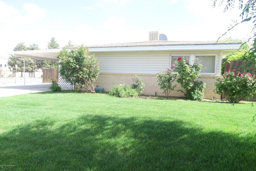 201 Lynwood Front #3