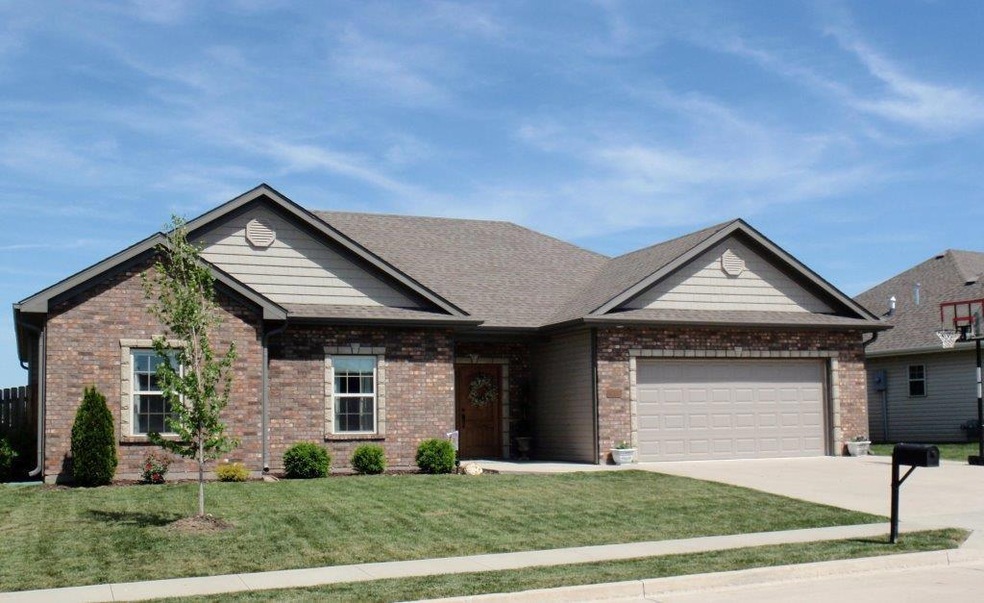 Front view of home