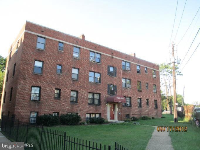 613 Hamlin St NE unit 4, Washington, DC 20017 - photo 1