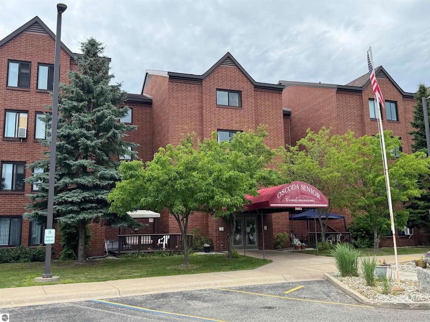 5951 N Skeel Ave unit 306, Oscoda, MI 48750 - photo 1