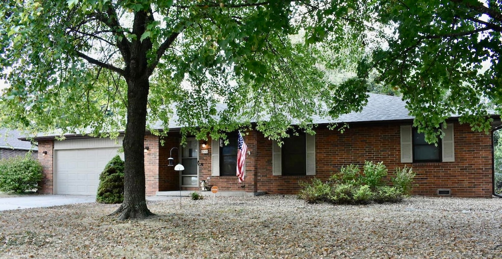 440 N Barker Ave, Bolivar, MO 65613 - photo 1