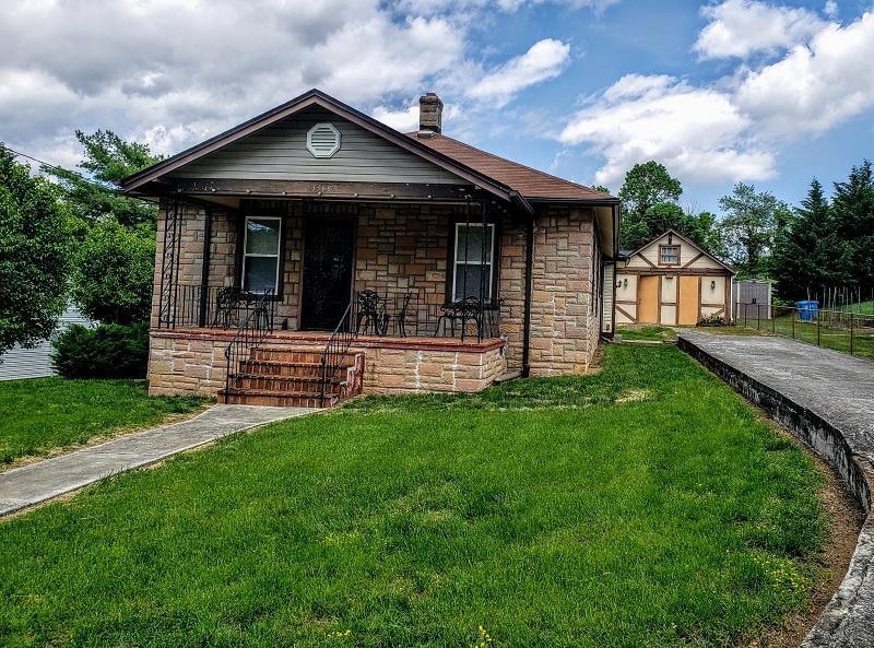 1368 Craig Robertson Rd., SE