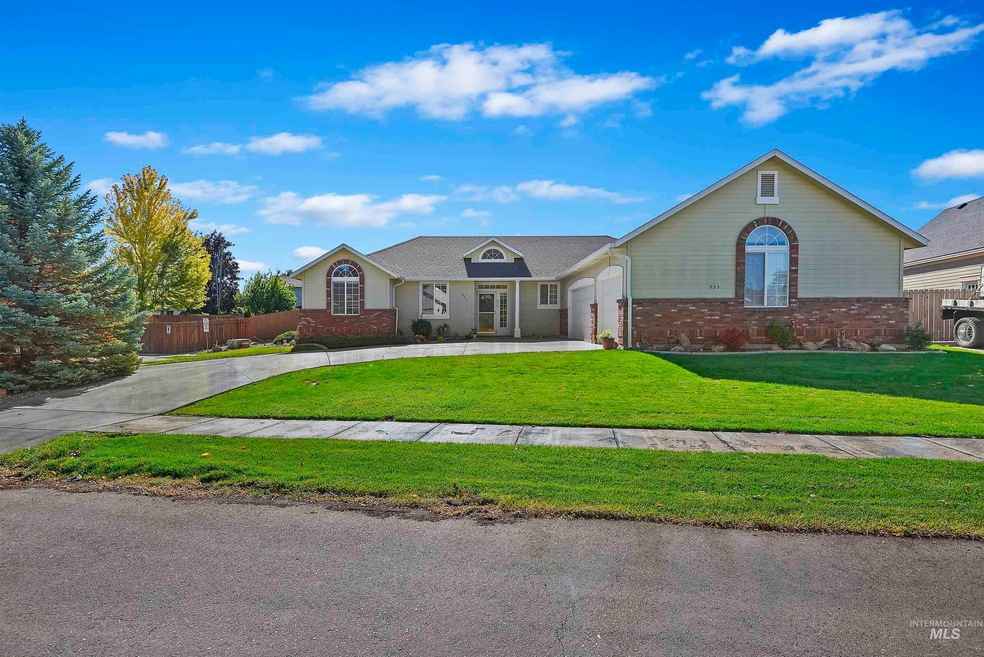 835 Muirfield Ln, Nampa, ID 83686 - photo 1