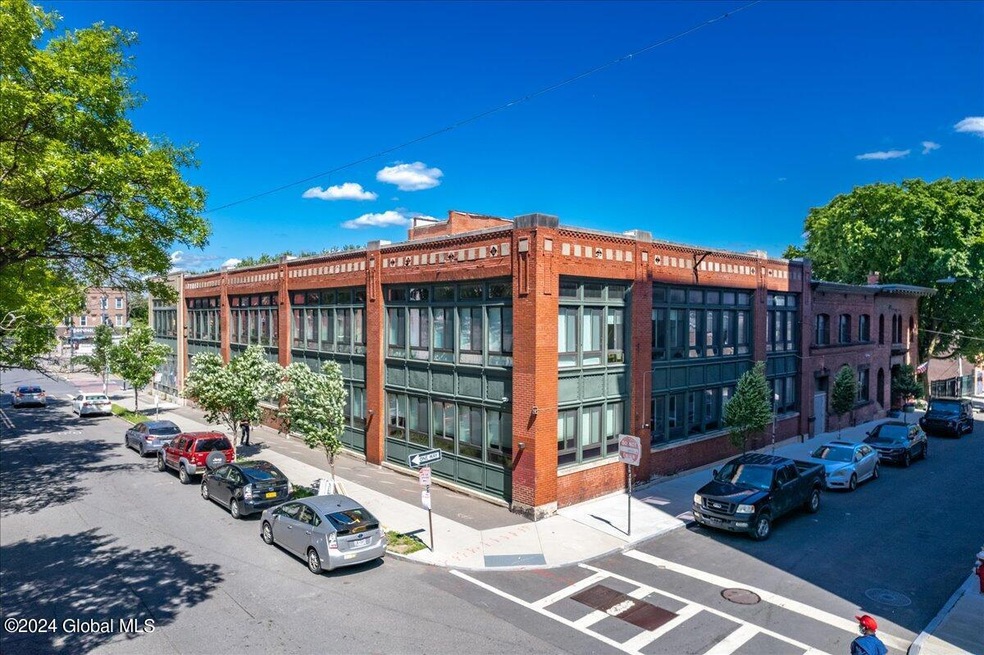 260 Washington Ave unit 203, Albany, NY 12210 - photo 1