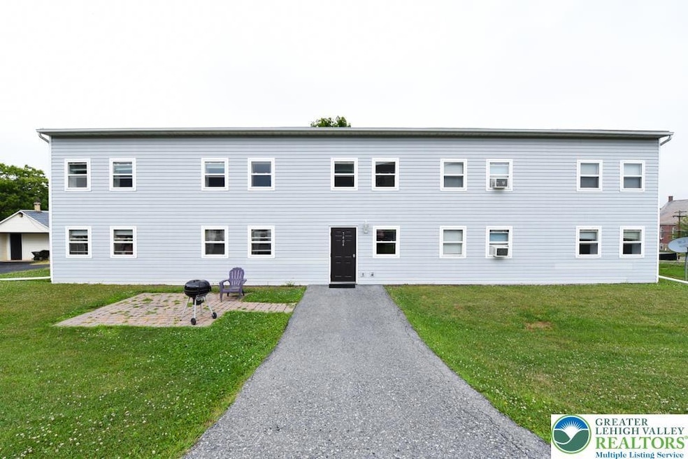 7404 Allemaengel Rd unit 2, New Tripoli, PA 18066 - photo 1