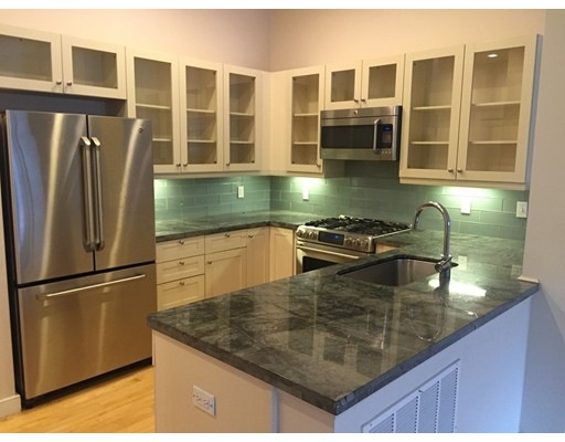 72 Hamilton St unit 4, Cambridge, MA 02139 - photo 1