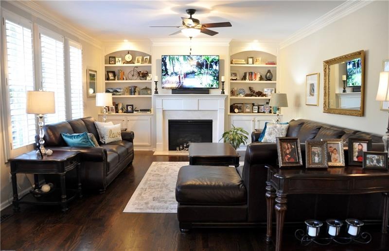 210 Chadwyck Ln, Canton, GA 30115 - photo 1