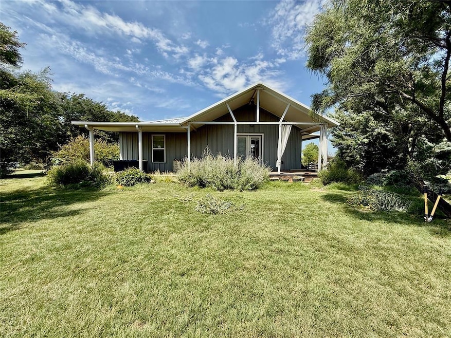 21553 Oklahoma 73, Clinton, OK 73601 - photo 1