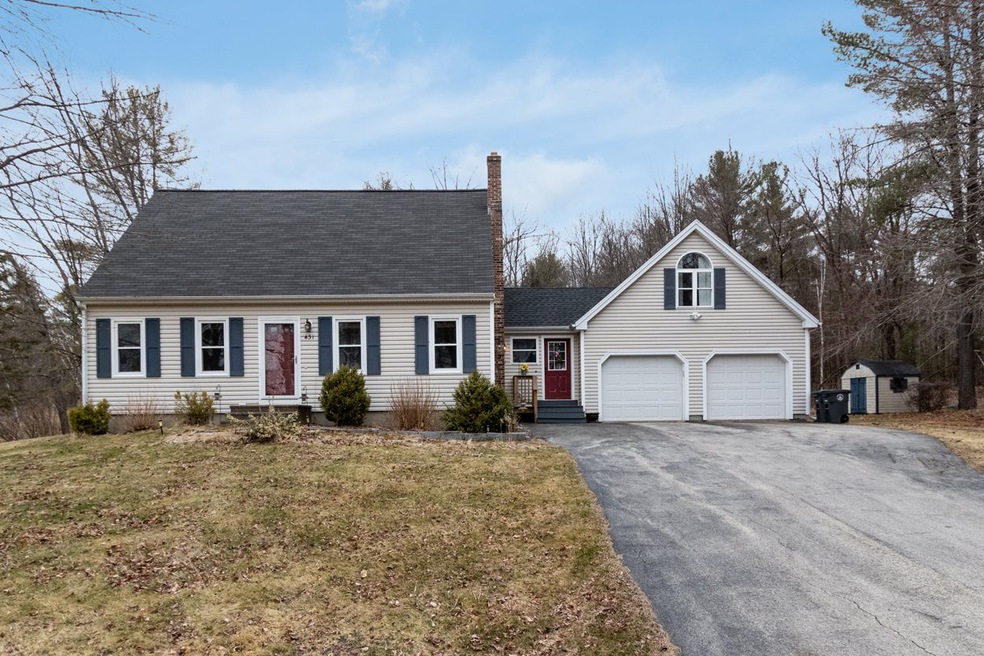 431 Terrie Dr, Pembroke, NH 03275 - photo 1