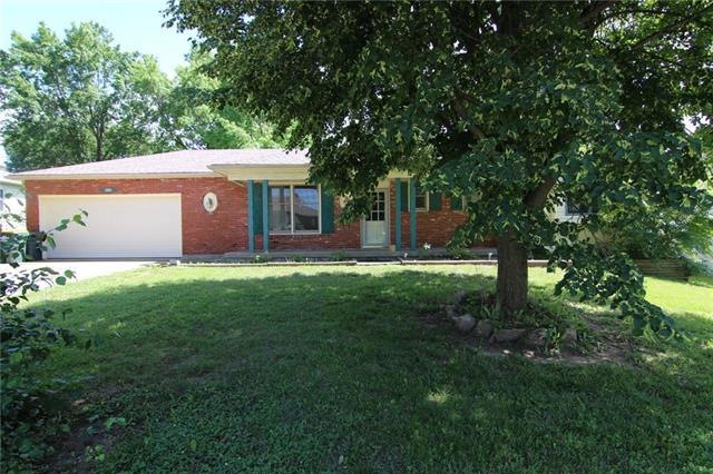 11601 W 51st Terrace, Shawnee, KS 66203 - photo 1