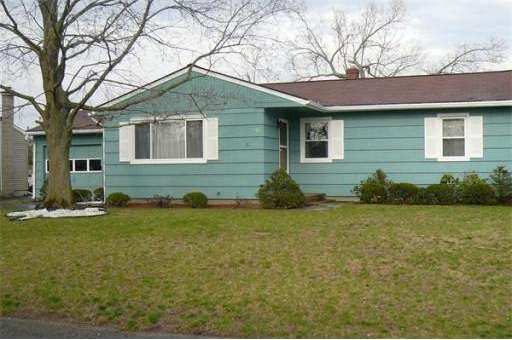 87 Acrebrook Dr, Chicopee, MA 01020 - photo 1