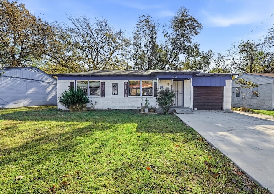 1528 Valley View St, Mesquite, TX 75149 - photo 1