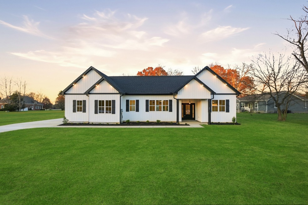 90 Kings Ln, Tullahoma, TN 37388 - photo 1