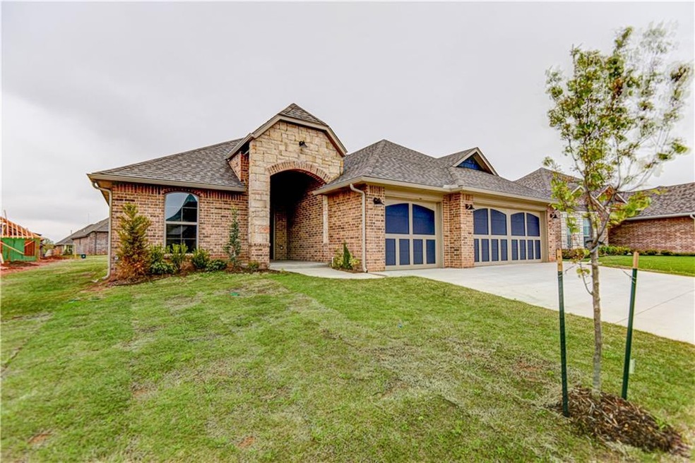 2523 NE 15th St, Moore, OK 73160 - photo 1