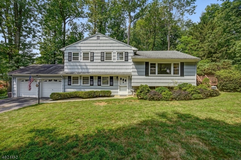 34 Grove Ave, Morris Plains, NJ 07950 - photo 1