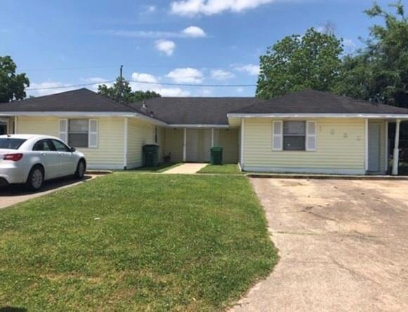 1952 Jasper Ln unit B, Laplace, LA 70068 - photo 1