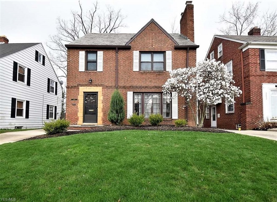 Welcome to 2496 Saybrook Rd. University Heights OH