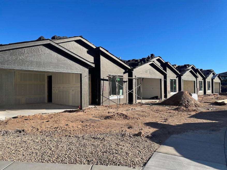 2046 W 320 S unit 37-40, Hurricane, UT 84737 - photo 1