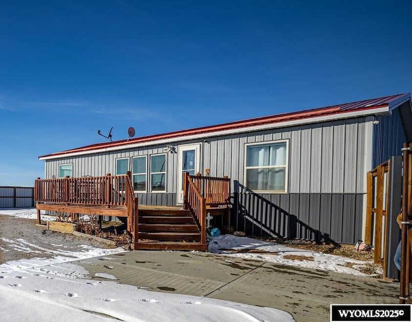 3858 Sand Drift Cir, Evansville, WY 82636 - photo 1