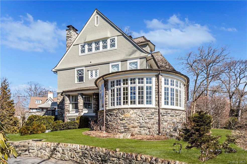 35 Prescott Ave, Bronxville, NY 10708 - photo 1