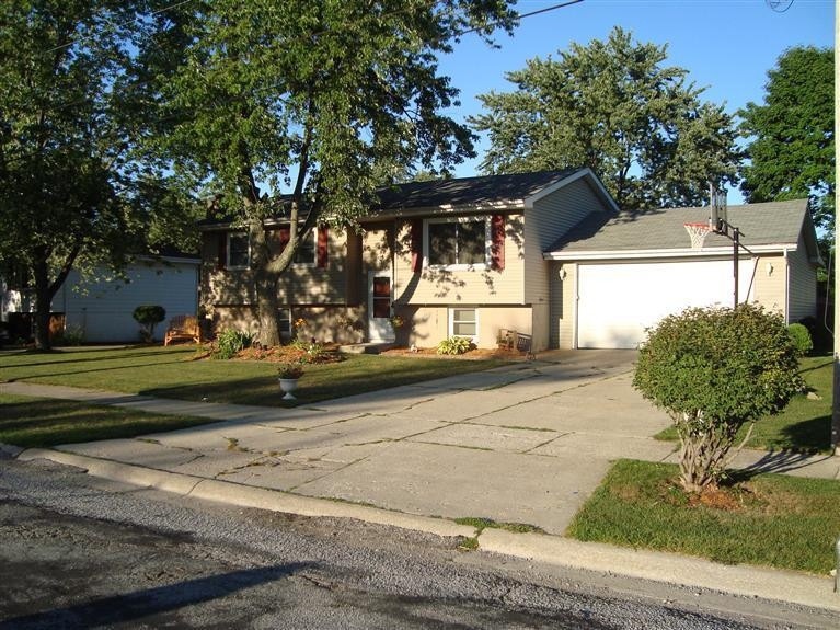 13463 Schneider St, Cedar Lake, IN 46303 - photo 1