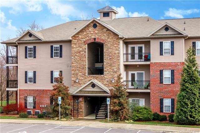 624 Appeldoorn Cir unit 624, Asheville, NC 28803 - photo 1