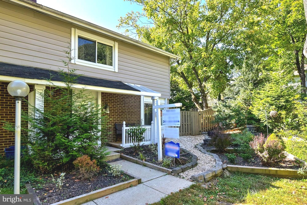 18547 Nutmeg Place, Germantown, MD 20874 - photo 1