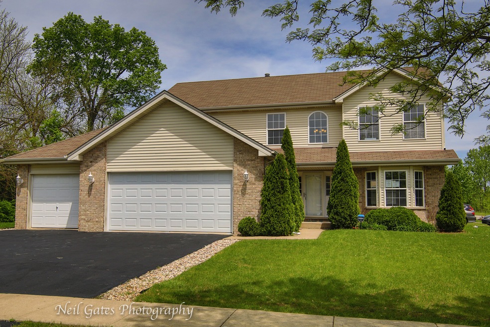 18660 Maple Ave, Country Club Hills, IL 60478 - photo 1