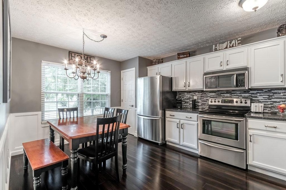 09-08-17 105 Fieldcrest Dr 14