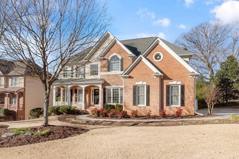 Gorgeous brick home in the heart of Johns Creek!