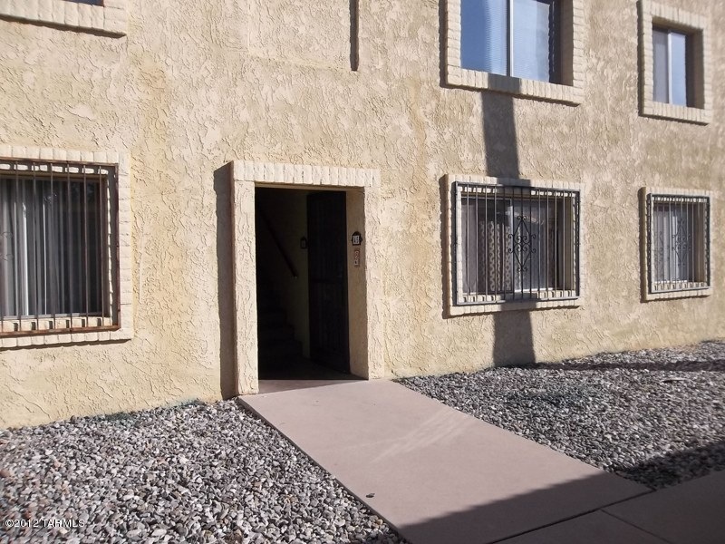 810 S Kolb - #45 Front Door Access