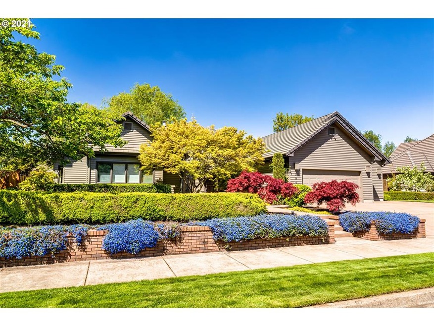 2942 Flintlock St, Eugene, OR 97408 - photo 1