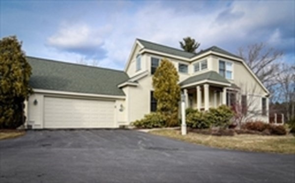 109 Carriage Hill Cir, Southborough, MA 01772 - photo 1