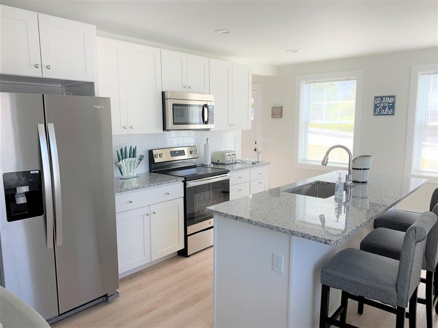 20 Pine St unit 1, Wolfeboro, NH 03894 - photo 1