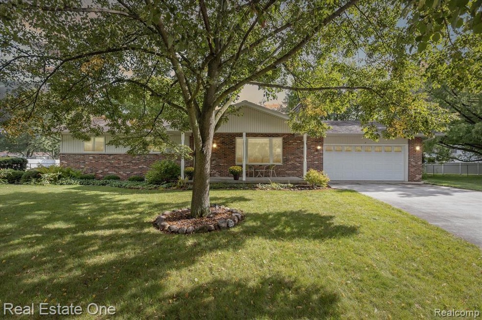 7 Franconian Ct, Frankenmuth, MI 48734 - photo 1