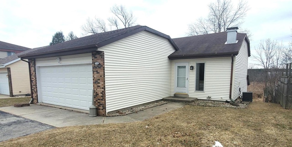 3303 Stanford Ln, West Bend, WI 53090 - photo 1