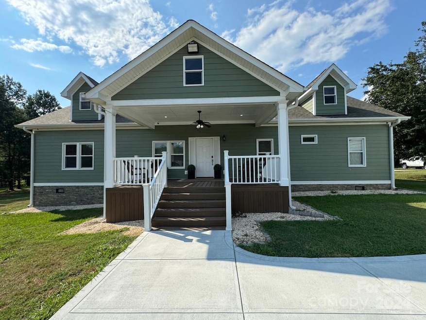 6220 Four Knights Ln, Clover, SC 29710 - photo 1