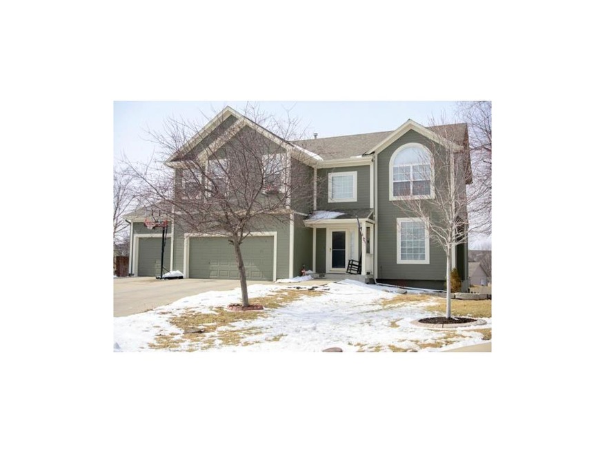 21116 W 56th St, Shawnee, KS 66218 - photo 1