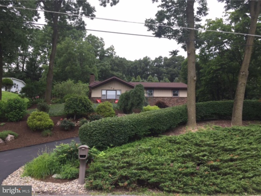 796 Fairmont Ave, Mohnton, PA 19540 - photo 1