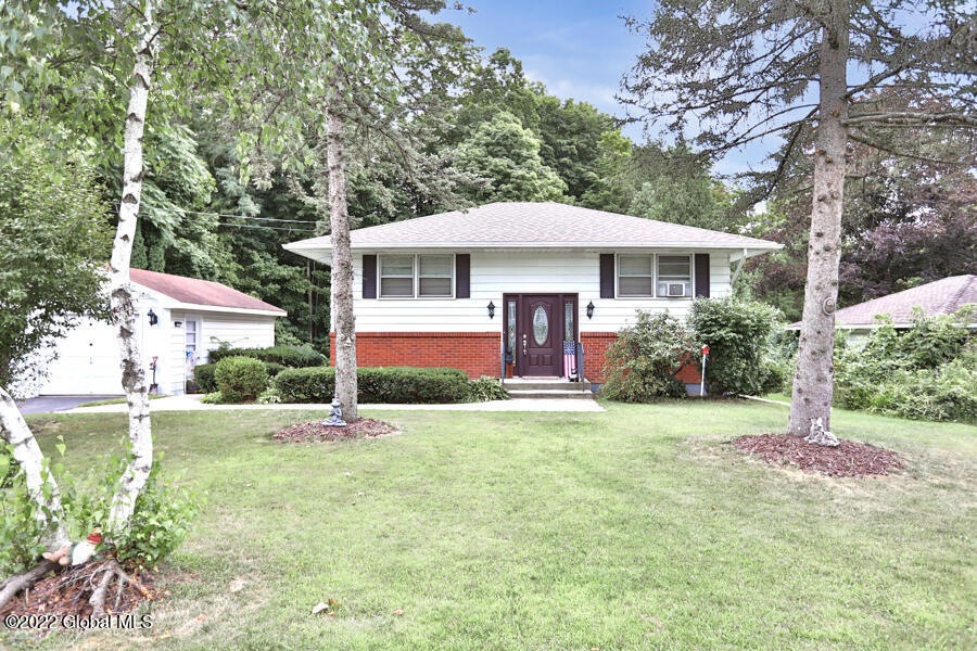 4 Ledgestone Rd, Troy, NY 12180 - photo 1