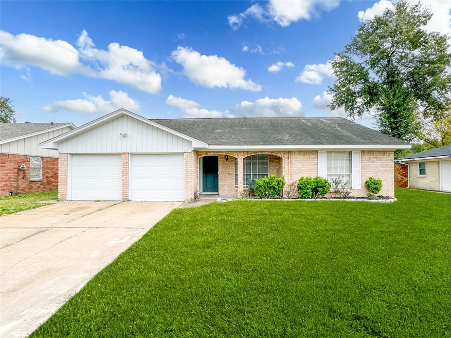 11107 Caribbean Ln, Houston, TX 77089 - photo 1