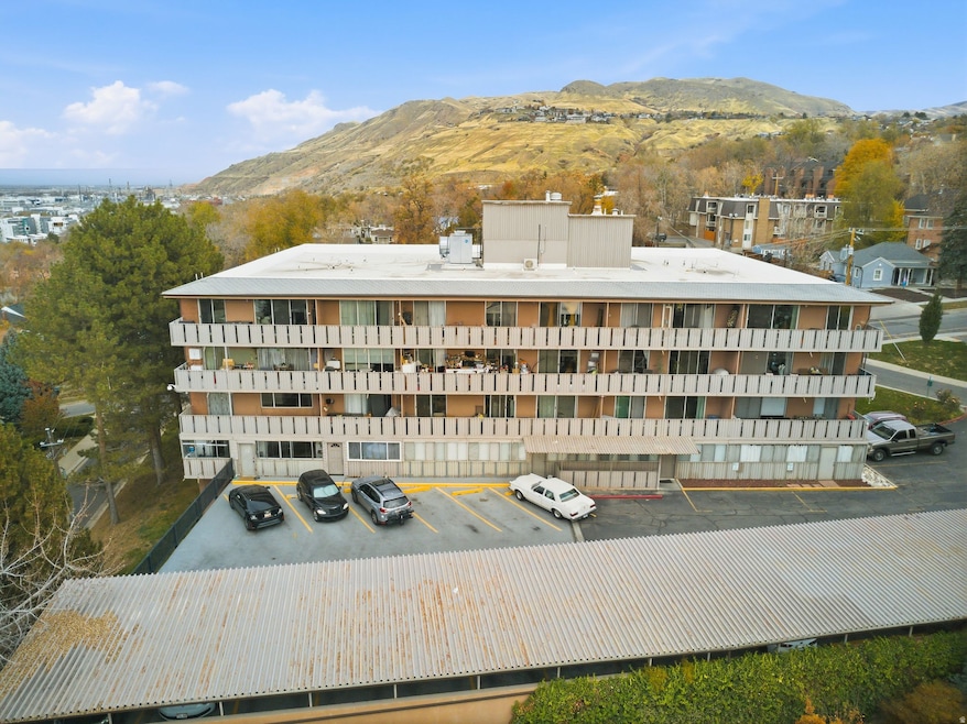 87 W 300 N unit 302, Salt Lake City, UT 84103 - photo 1