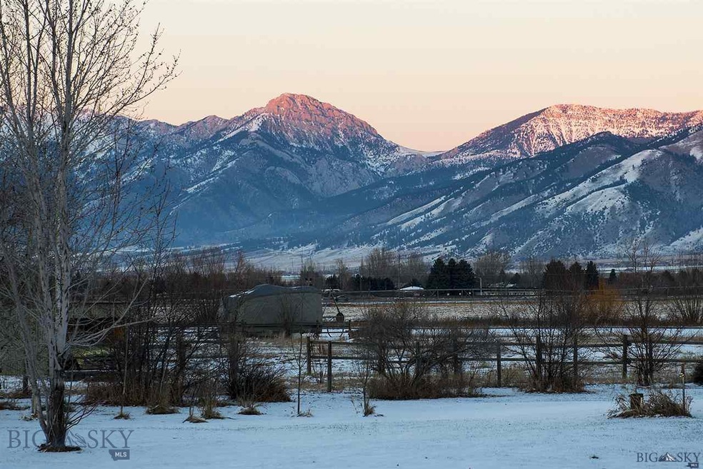 Breathtaking views you dont often find in a condo!