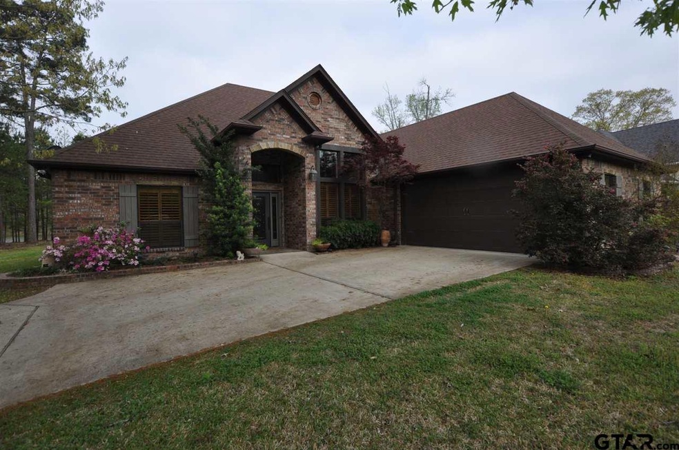 10898 Deer Creek Dr, Tyler, TX 75707 - photo 1