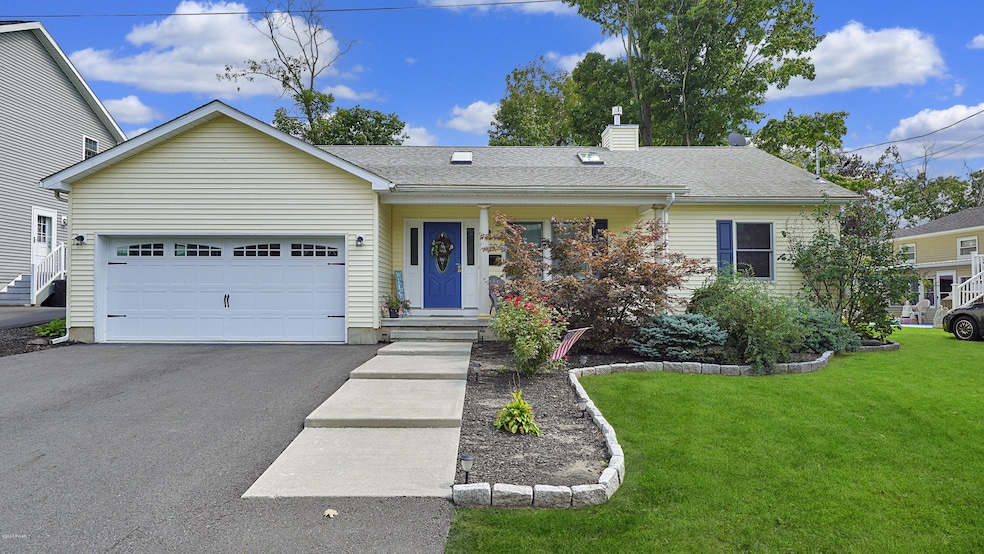 910 Avenue Q, Matamoras, PA 18336 - photo 1